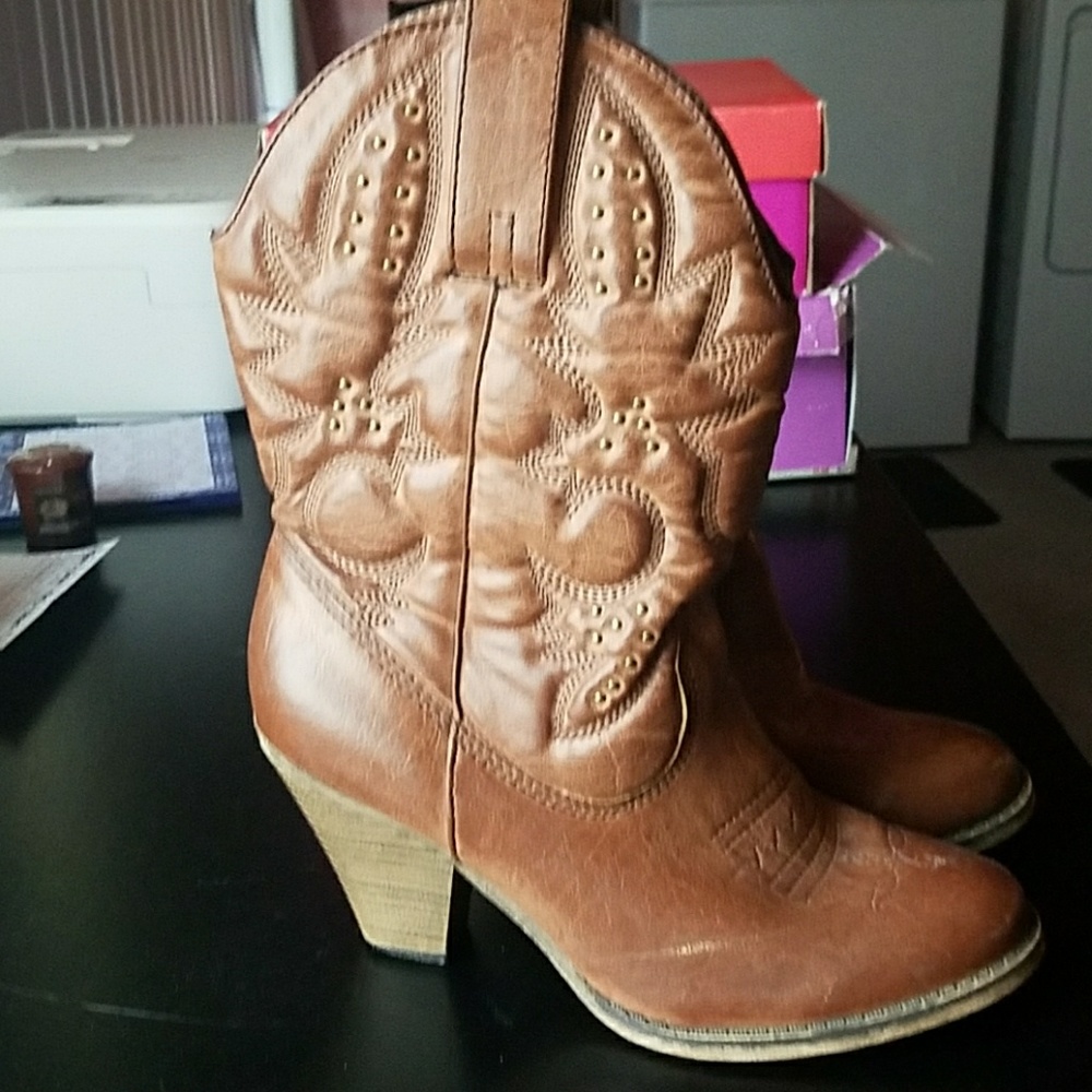 Mia cowgirl boots size 6.5 women